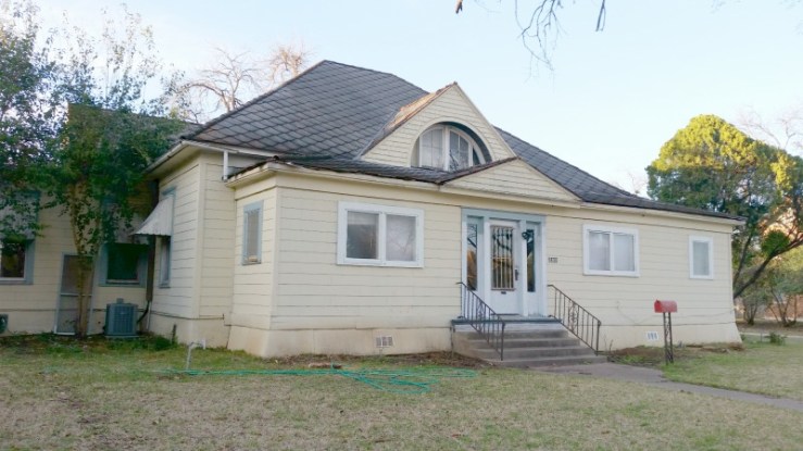 Front of Good Neighbor House photo